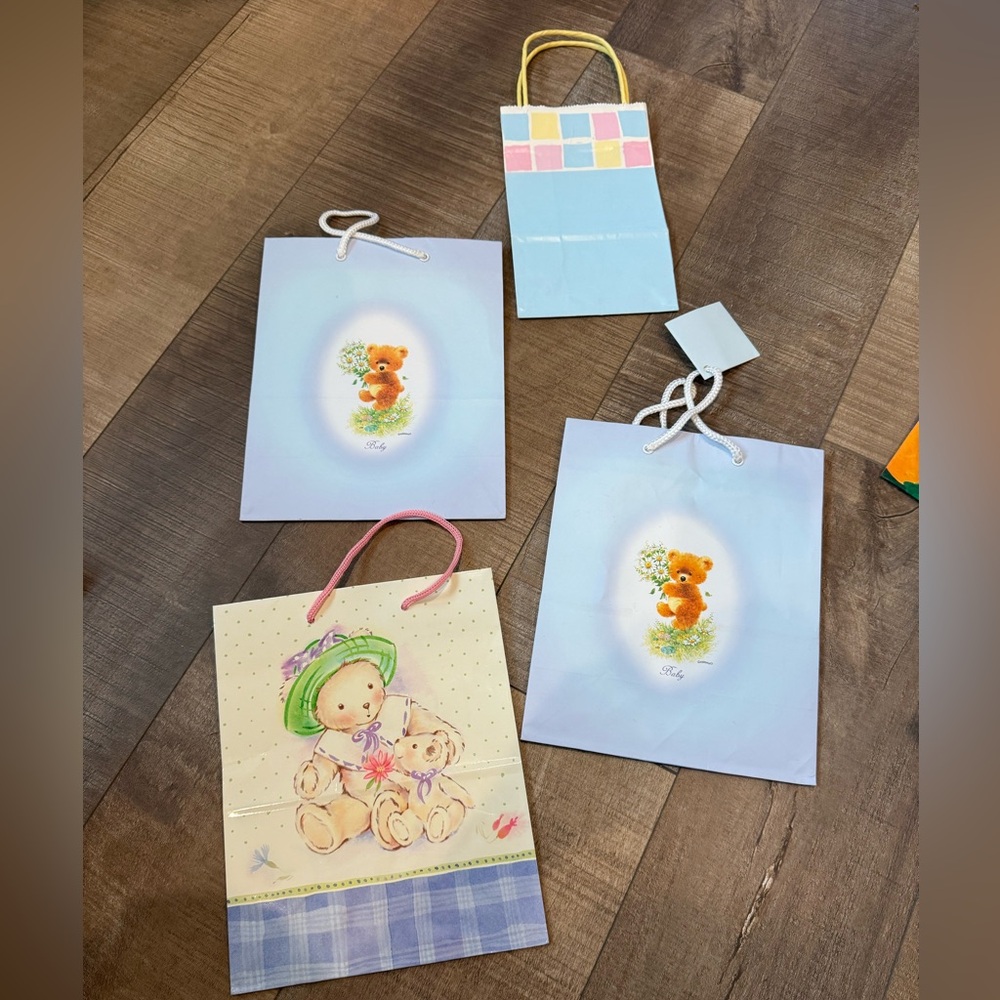 Bundle of 20 Birthday Christmas‎ Baby Floral Cowboy Gift Bags Hallmark Crystal - Picture 8 of 10